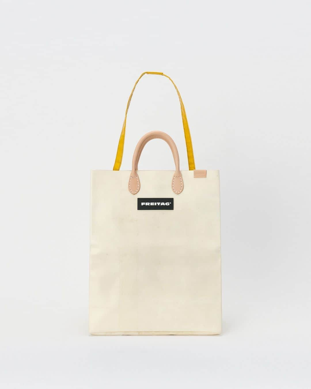 エンダースキーマさんのインスタグラム写真 - (エンダースキーマInstagram)「Hender Scheme will launch “FREITAG by Hender Scheme” at sukima official online shop on October 29th.  HS MIAMI VICE スキマ official online shop：10月29日(日) 12:00- *international shipping available  #FREITAGbyHenderScheme #henderscheme #frtg」10月28日 20時30分 - henderscheme