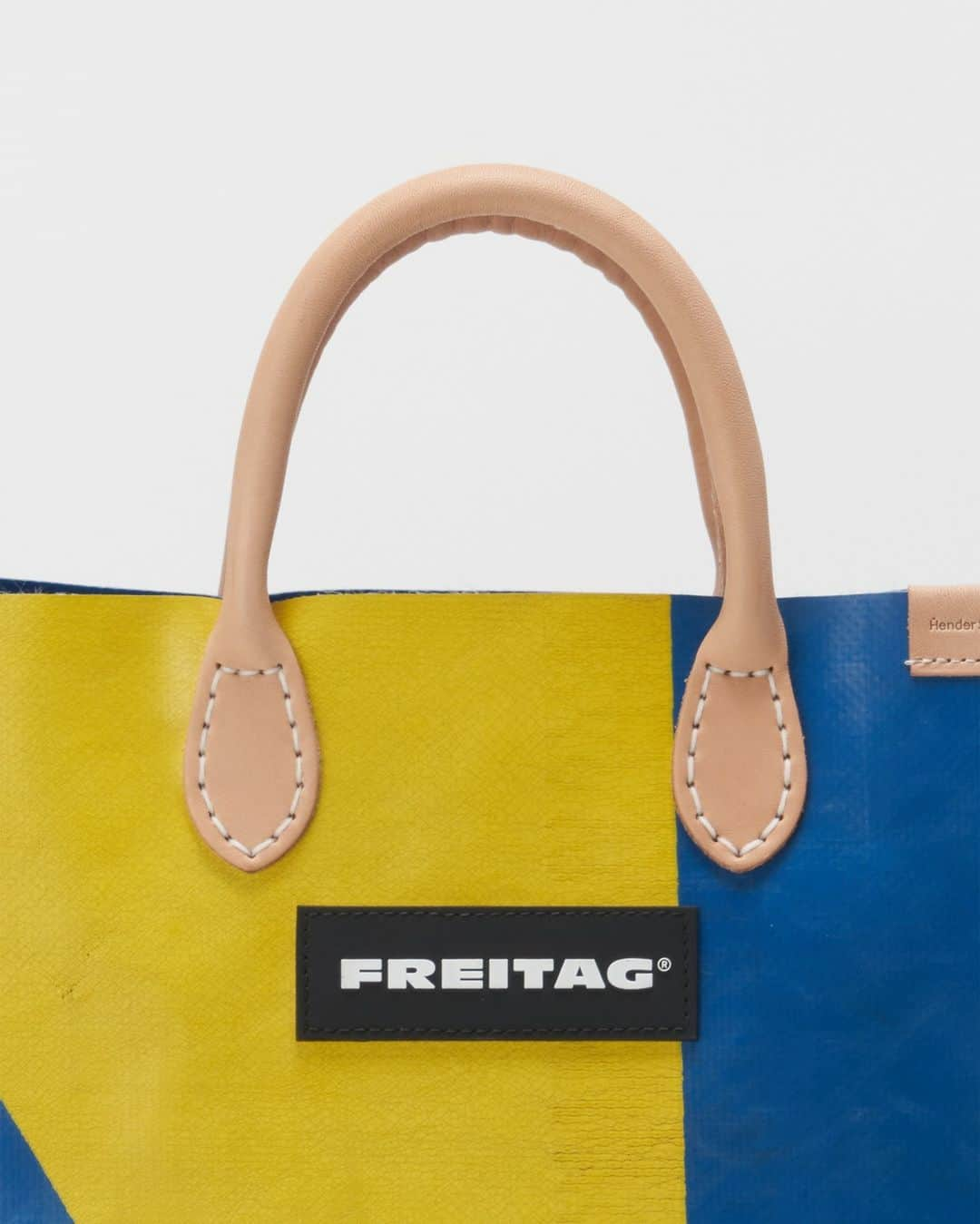 エンダースキーマさんのインスタグラム写真 - (エンダースキーマInstagram)「Hender Scheme will launch “FREITAG by Hender Scheme” at sukima official online shop on October 29th.  HS MIAMI VICE スキマ official online shop：10月29日(日) 12:00- *international shipping available  #FREITAGbyHenderScheme #henderscheme #frtg」10月28日 20時30分 - henderscheme