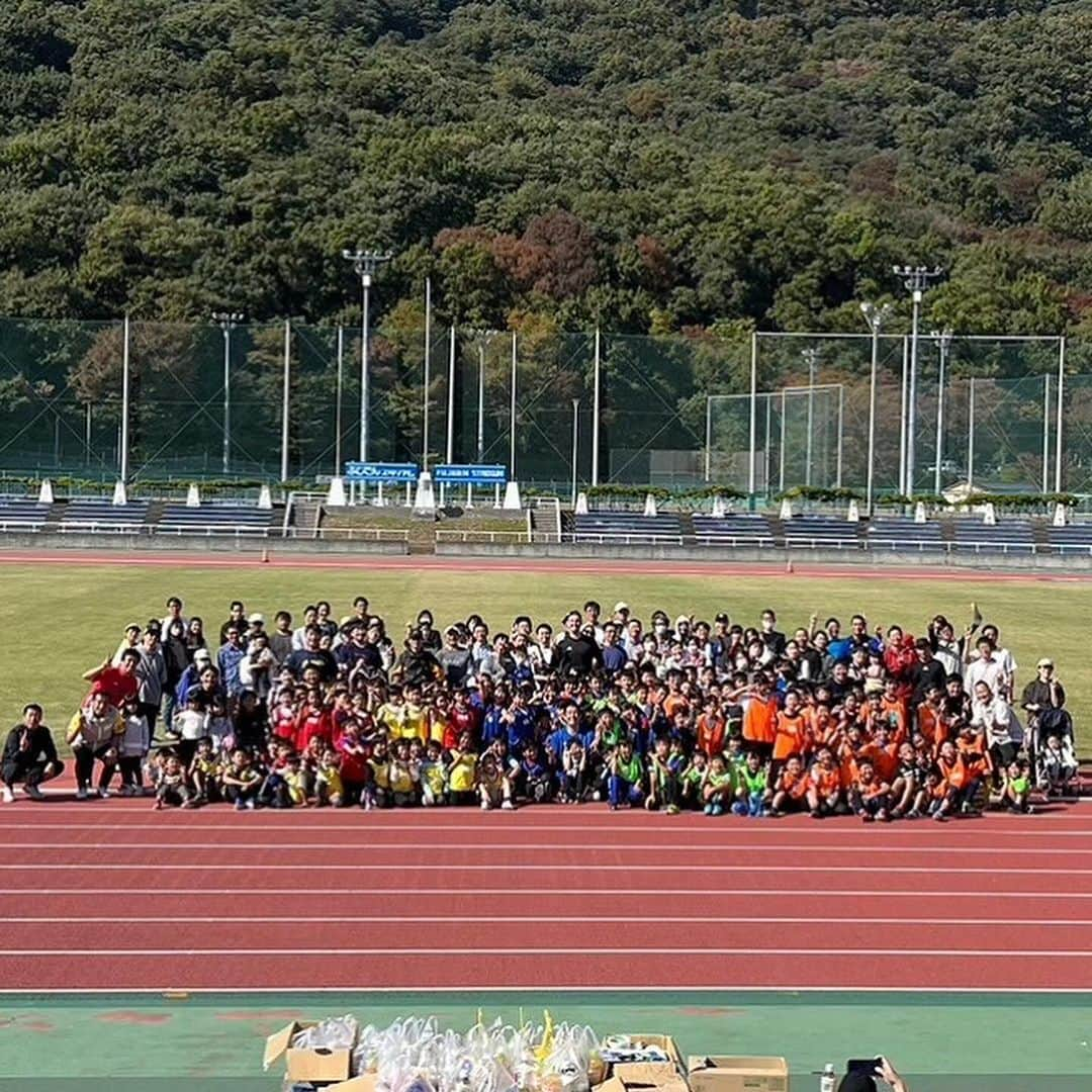 小椋祥平さんのインスタグラム写真 - (小椋祥平Instagram)「. #スクラム甲府 ⚽️⚾️🏀🏉🏃‍♂️  約140名の子供達が参加  子供達の元気、パワーは凄い😳」10月28日 20時40分 - shohei_40