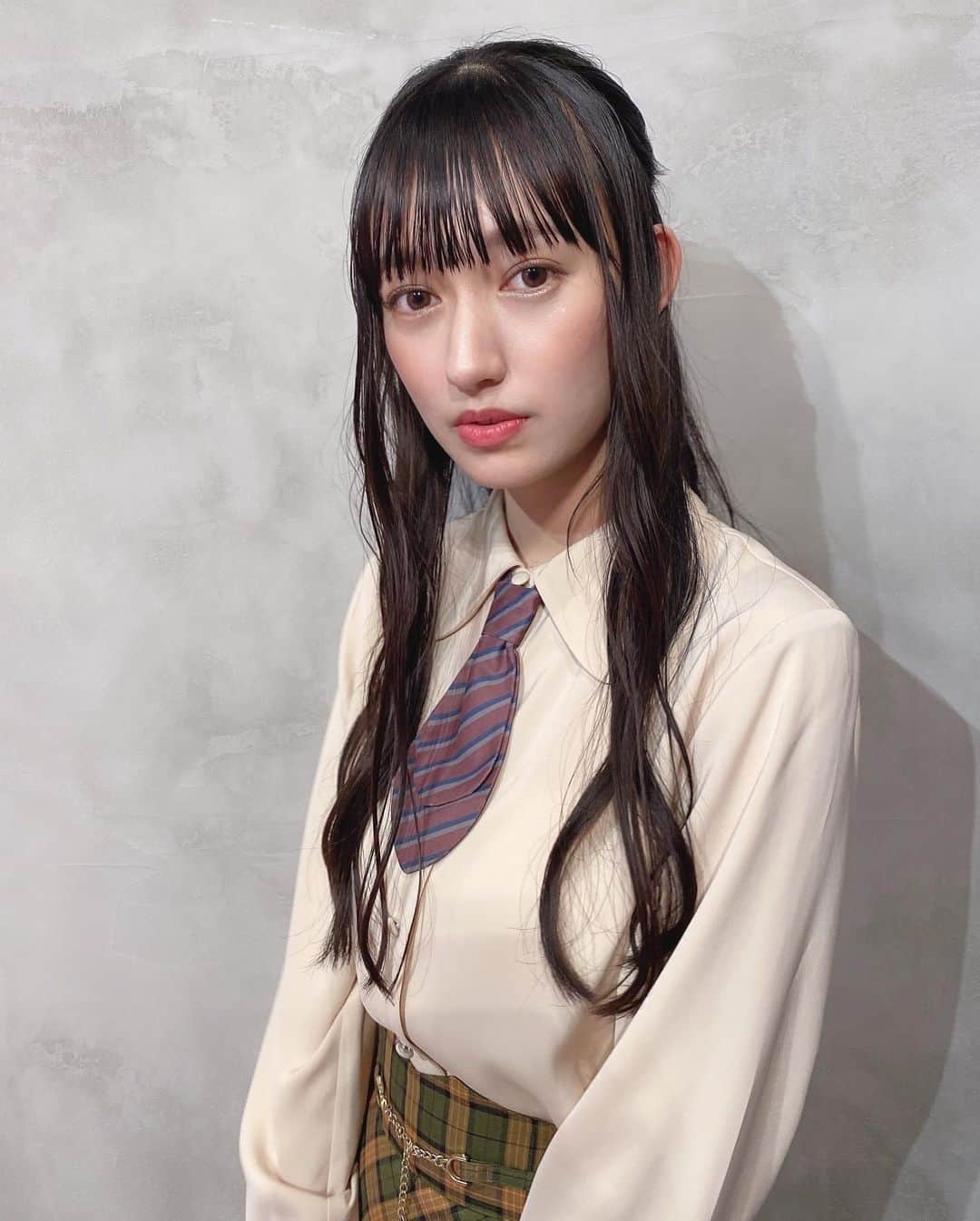 村星りじゅ（ukka）さんのインスタグラム写真 - (村星りじゅ（ukka）Instagram)「＊ 文学系のコーディネートです📖 ⁡ #ukka#村星りじゅ」10月28日 20時46分 - riju_murahoshi