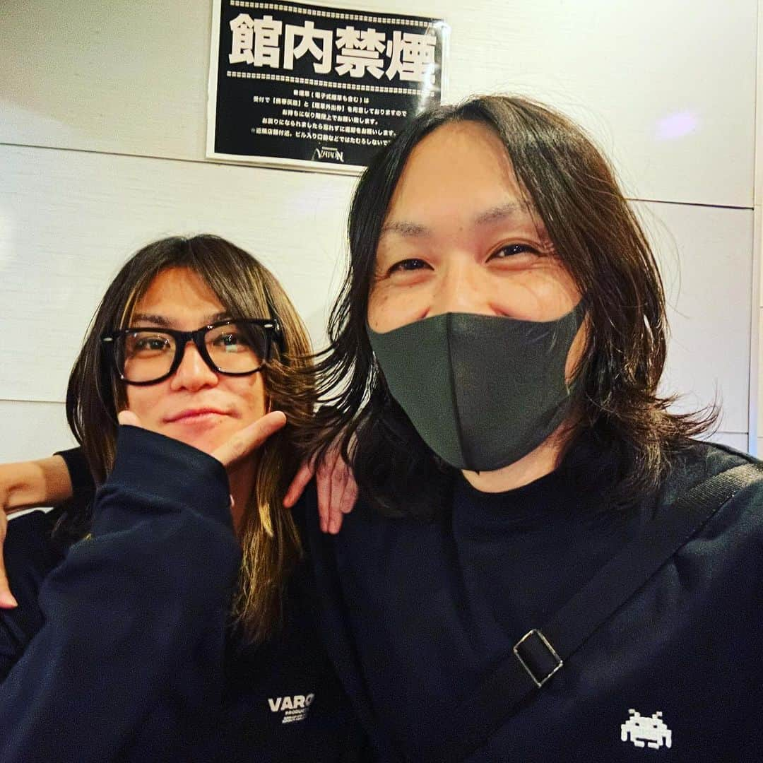 田村優太（フラチナリズム）さんのインスタグラム写真 - (田村優太（フラチナリズム）Instagram)「シャキラものおかげで数年振りにカズキにも会えたがな。  大阪2日間ありがとうございました！」10月28日 20時52分 - yu_ta_mura