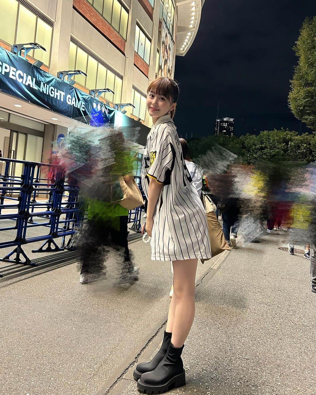 古川杏さんのインスタグラム写真 - (古川杏Instagram)「日本シリーズ始まったー！！♡ 毎日楽しみー♩  #日本シリーズ#関西対決#阪神#阪神タイガース#野球#野球女子#トラコ#日本一」10月28日 20時55分 - ann_furukawa