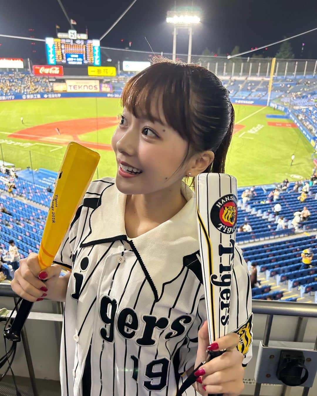 古川杏さんのインスタグラム写真 - (古川杏Instagram)「日本シリーズ始まったー！！♡ 毎日楽しみー♩  #日本シリーズ#関西対決#阪神#阪神タイガース#野球#野球女子#トラコ#日本一」10月28日 20時55分 - ann_furukawa