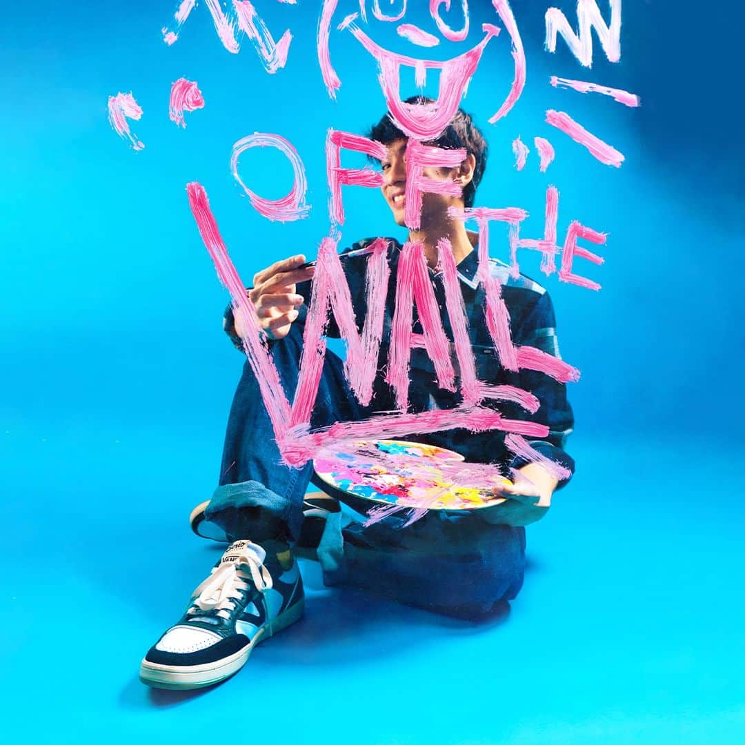 Vans Philippinesのインスタグラム：「Stroke of his brush, whimsical ideas on the horizon, the whole world as his canvas.  This is how visual artist and content creator Raco Ruiz creates a way of his own. #VansPhilippines #thisisoffthewall 🏁🏁🏁」