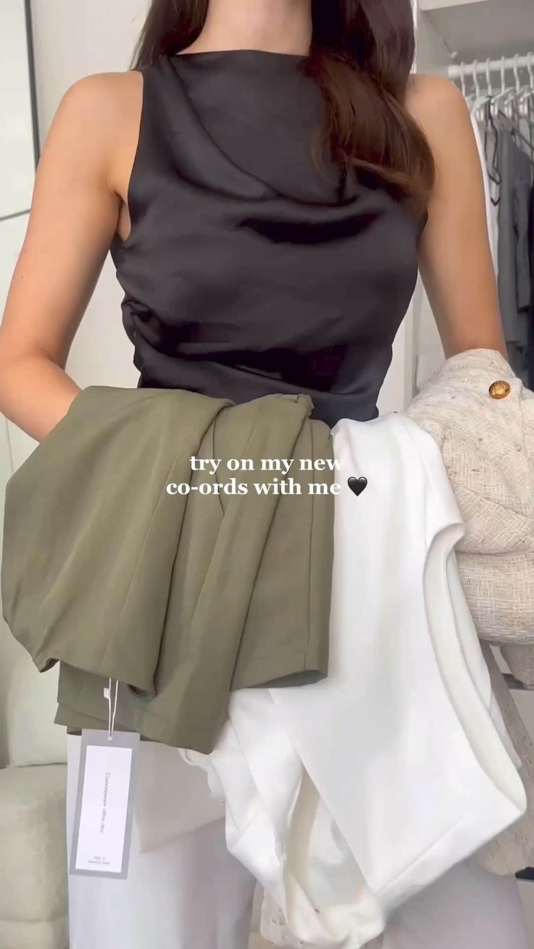 SHEINのインスタグラム：「Tell us which chic co-ords are your new fall faves 🍂👇 @dariafoldes  🔎 19733346 18176972 19610336  #SHEIN #SHEINforAll #SHEINstyle #fashion #chic」