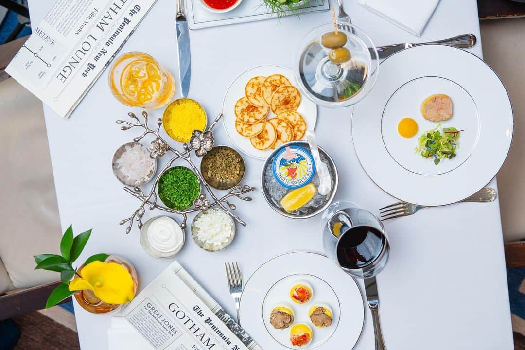 のインスタグラム：「Experience the perfect harmony of Luxury and Classic with our new Gotham Lounge Menu.   #thepeninsulanewyork #luxurytravel #nychotels #gothamlounge」