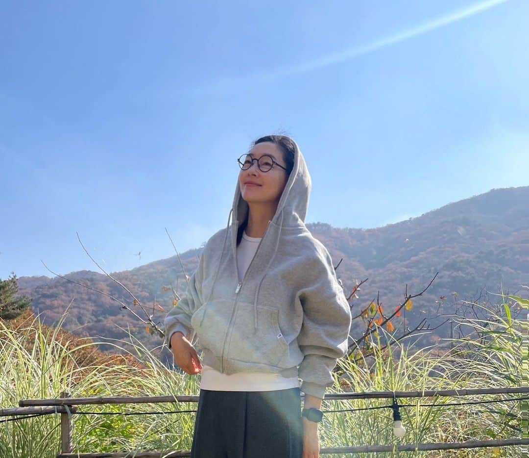 パク・チニのインスタグラム：「가을공기 가득한 남한산성에서✨ . #가을#남한산성#에크레아」