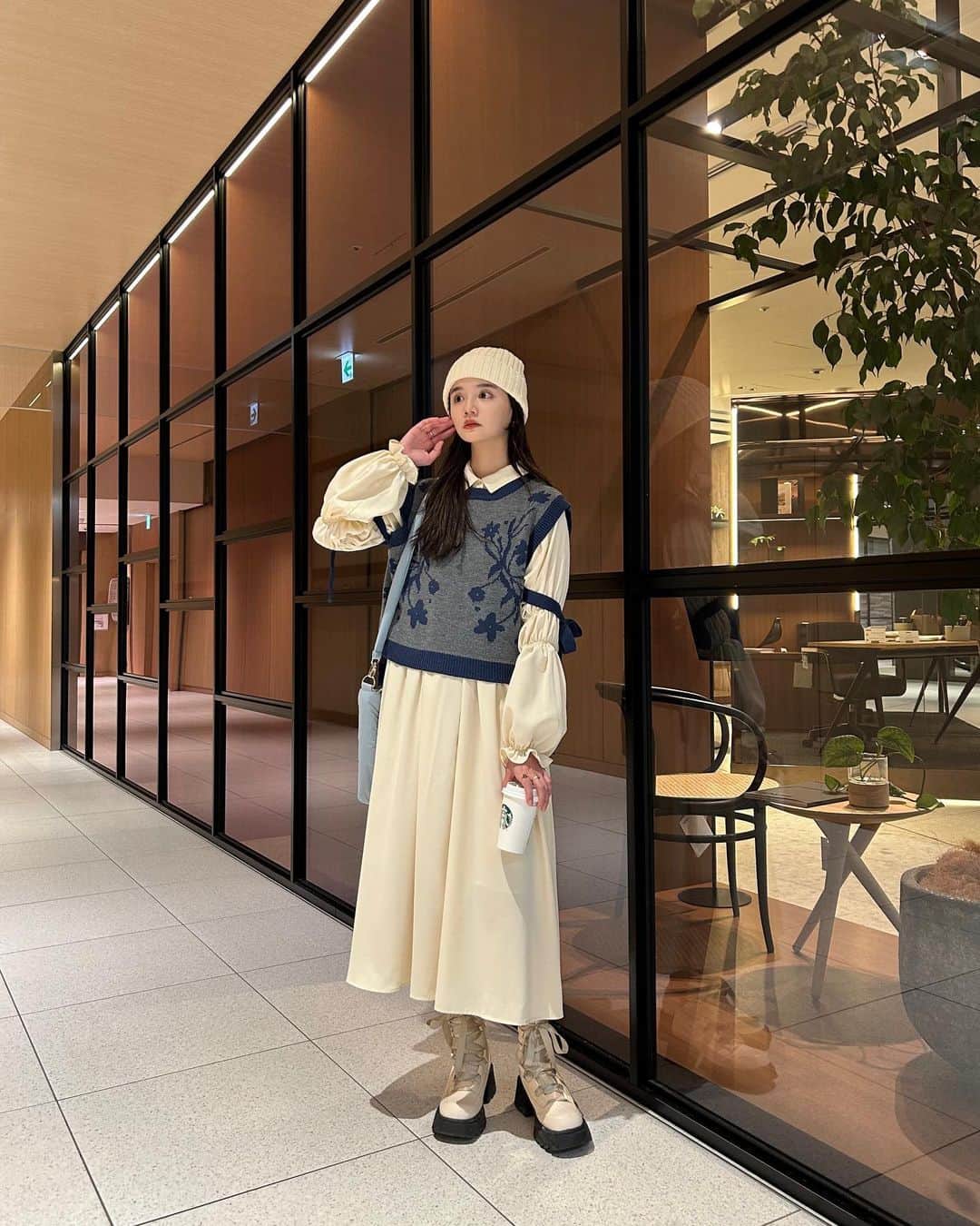村田倫子さんのインスタグラム写真 - (村田倫子Instagram)「風つよい🤧💤  11月の新作も とても大満足に仕上がりました。 Popupあるからはりきりすぎて 16型もつくってました笑 (さすがに多すぎ  #idem_idea」10月28日 21時06分 - rinco1023