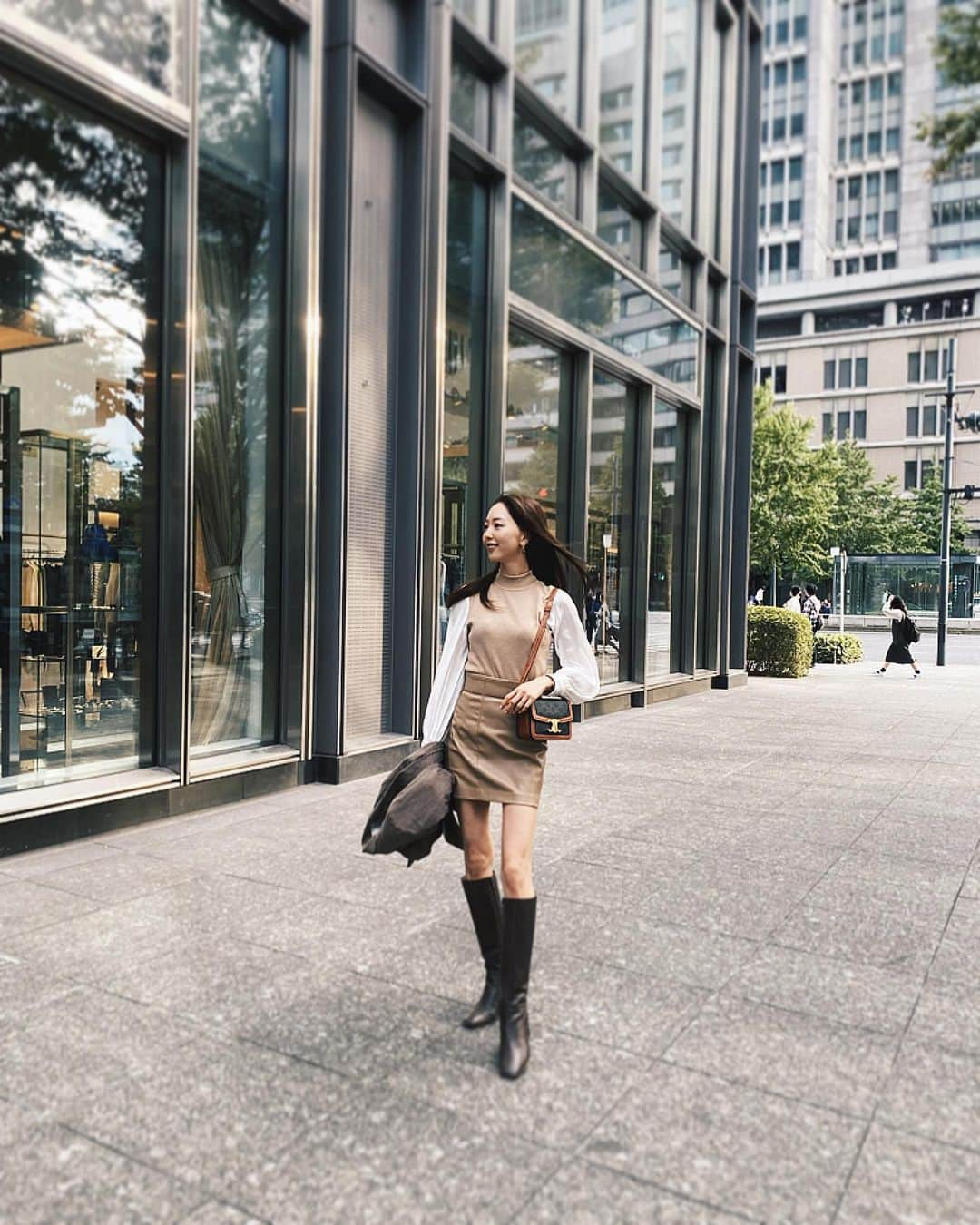 加藤桃子さんのインスタグラム写真 - (加藤桃子Instagram)「👢🤎  #outfit  #autumn  #fashion  #fashionstyle  #秋コーデ #大人コーデ  👢 #daiana  #ダイアナ  #ダイアナの靴」10月28日 21時07分 - mom0.japan