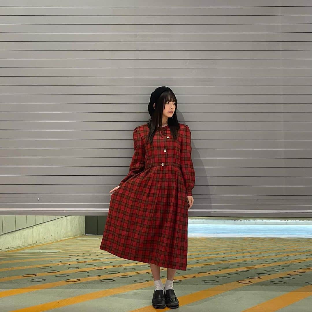 永田詩央里さんのインスタグラム写真 - (永田詩央里Instagram)「対面お話し会で着たお洋服です。 なんともイカす～なvintageワンピース🕰」10月28日 21時23分 - nagata__shiori