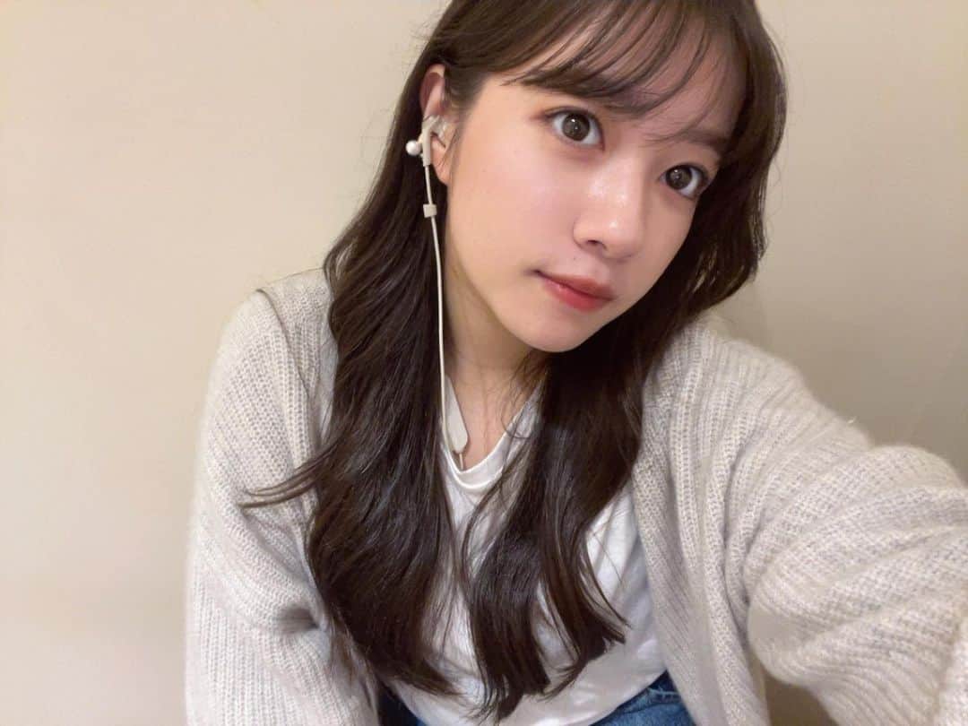 中嶋桃花さんのインスタグラム写真 - (中嶋桃花Instagram)「お久しぶりです🫠久しぶりの投稿になってしまいました  もうすぐハロウィンだね〜🎃 みんなはハロウィンの予定はあるのかな〜  私は特に仮装とかする予定ないんですけど、なんか楽しそうだし、何か用意すれば良かったなぁとか思ったり🤔  今年の仮装は何が人気？教えて〜🐈‍⬛」10月28日 21時19分 - momoka_nakajima