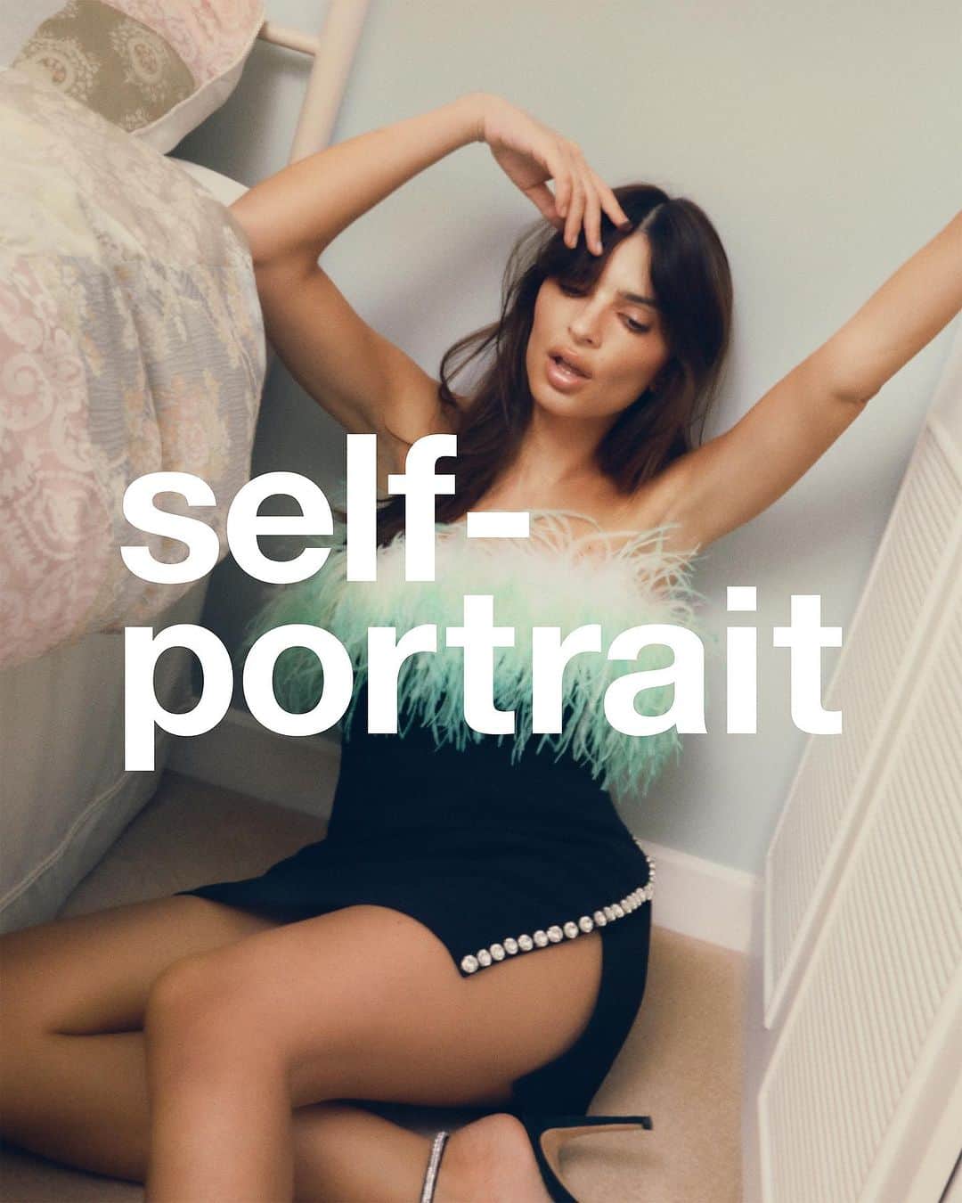 SELF PORTRAITのインスタグラム：「AT HOME, WITH SELF-PORTRAIT  The perfect pick-me-up for late nights - a black mini dress with green feather trim」