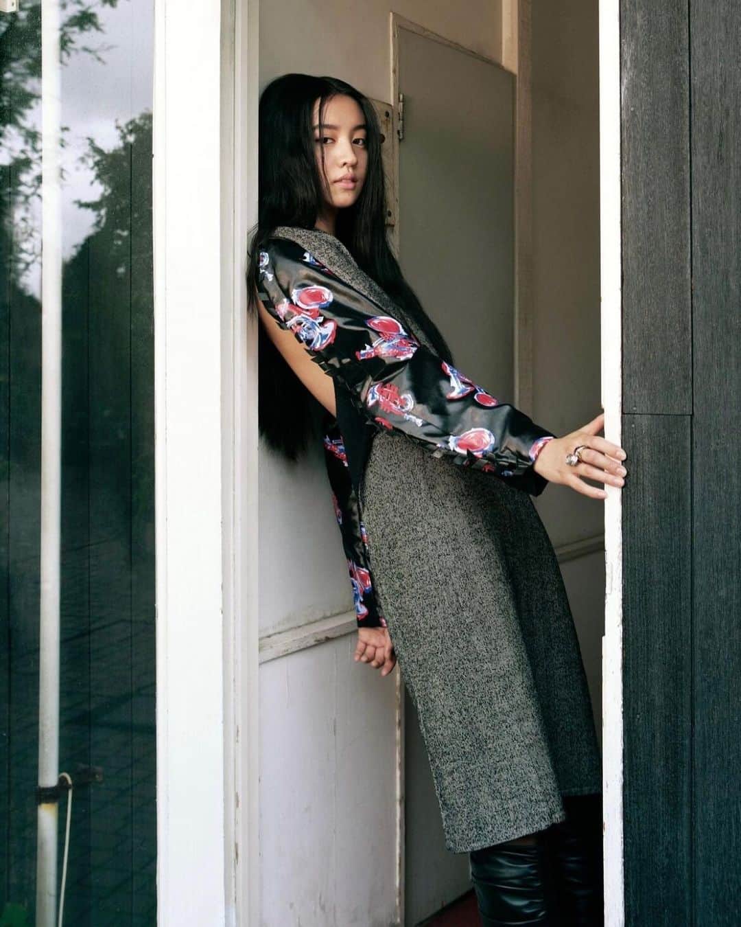 のインスタグラム：「Thank you for having me @numerotokyo ☺️ @louisvuitton @nicolasghesquiere   Lots of love to the team 💗  Numéro TOKYO  @numerotokyo  Photo：Masami Naruo Hair：Shotaro Makeup：Nobuko Maekawa Fashion Editor：Nozomi Urushibara」