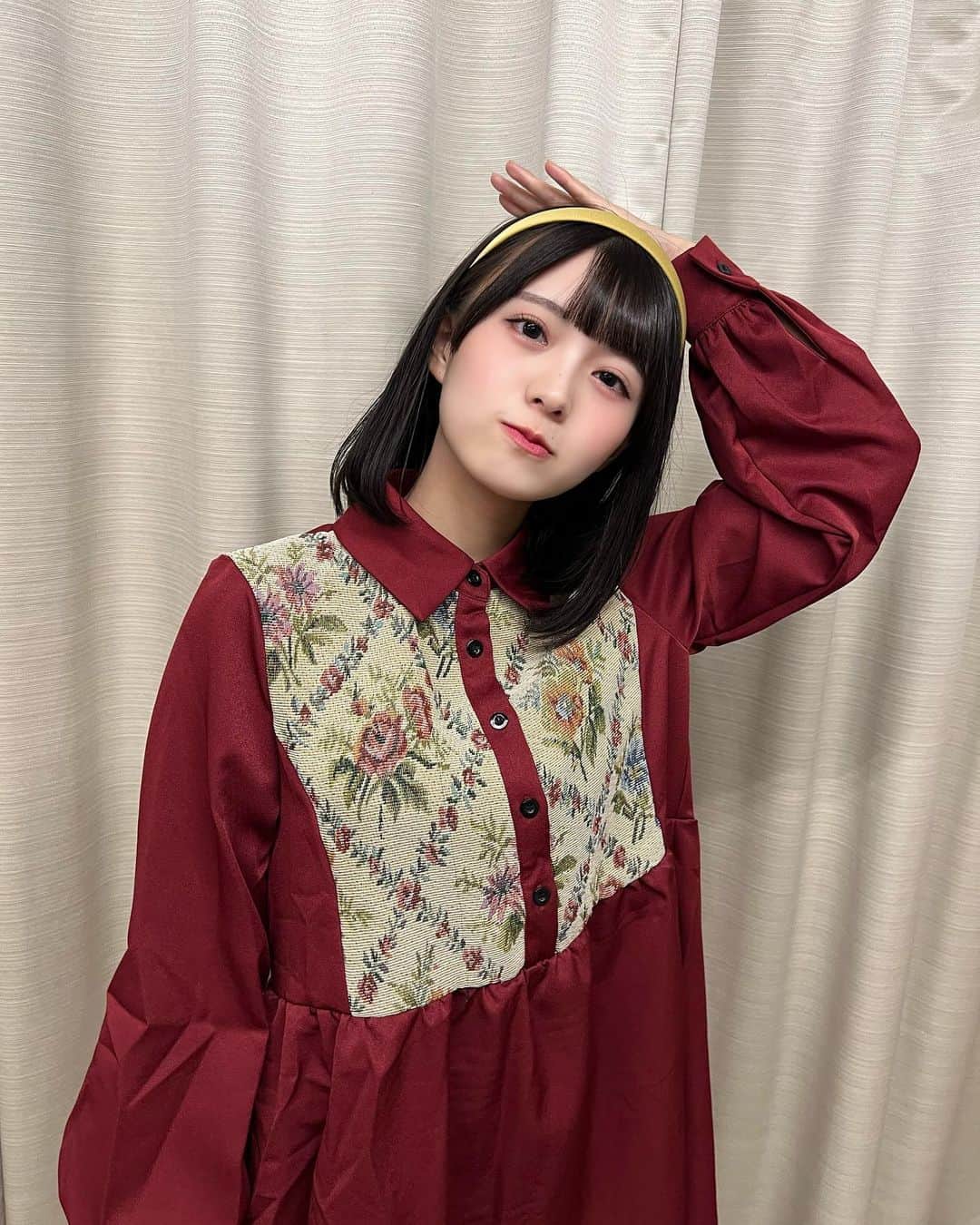 小柴美羽さんのインスタグラム写真 - (小柴美羽Instagram)「ぷわー  .  .  .  .  .  . #黒髪 #アイドル #前髪 #ヘアスタイル #ヘアアレンジ #メイク #秋 #秋コーデ #コーデ #ファッション #モデル #ブルベ夏 #japanese #japanesegirl #japanesefashion #japaneseidol #idol」10月28日 21時37分 - miu_koshiba