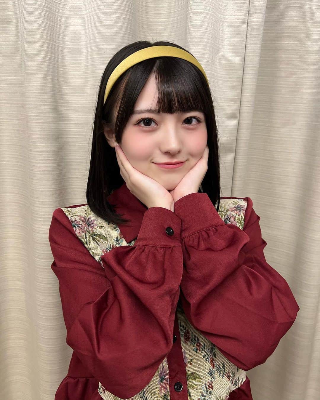 小柴美羽さんのインスタグラム写真 - (小柴美羽Instagram)「ぷわー  .  .  .  .  .  . #黒髪 #アイドル #前髪 #ヘアスタイル #ヘアアレンジ #メイク #秋 #秋コーデ #コーデ #ファッション #モデル #ブルベ夏 #japanese #japanesegirl #japanesefashion #japaneseidol #idol」10月28日 21時37分 - miu_koshiba