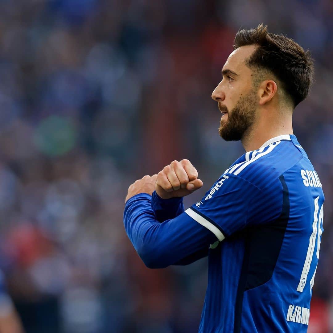 シャルケ04のインスタグラム：「3:1 - @karaman.k!  . . #S04 #Schalke #Knappen #Königsblau #S04H96」