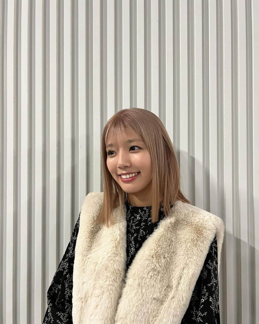 里菜さんのインスタグラム写真 - (里菜Instagram)「・今回はピンク系のハイトーン🍑🍑🍑」10月28日 21時44分 - rina_crownpop