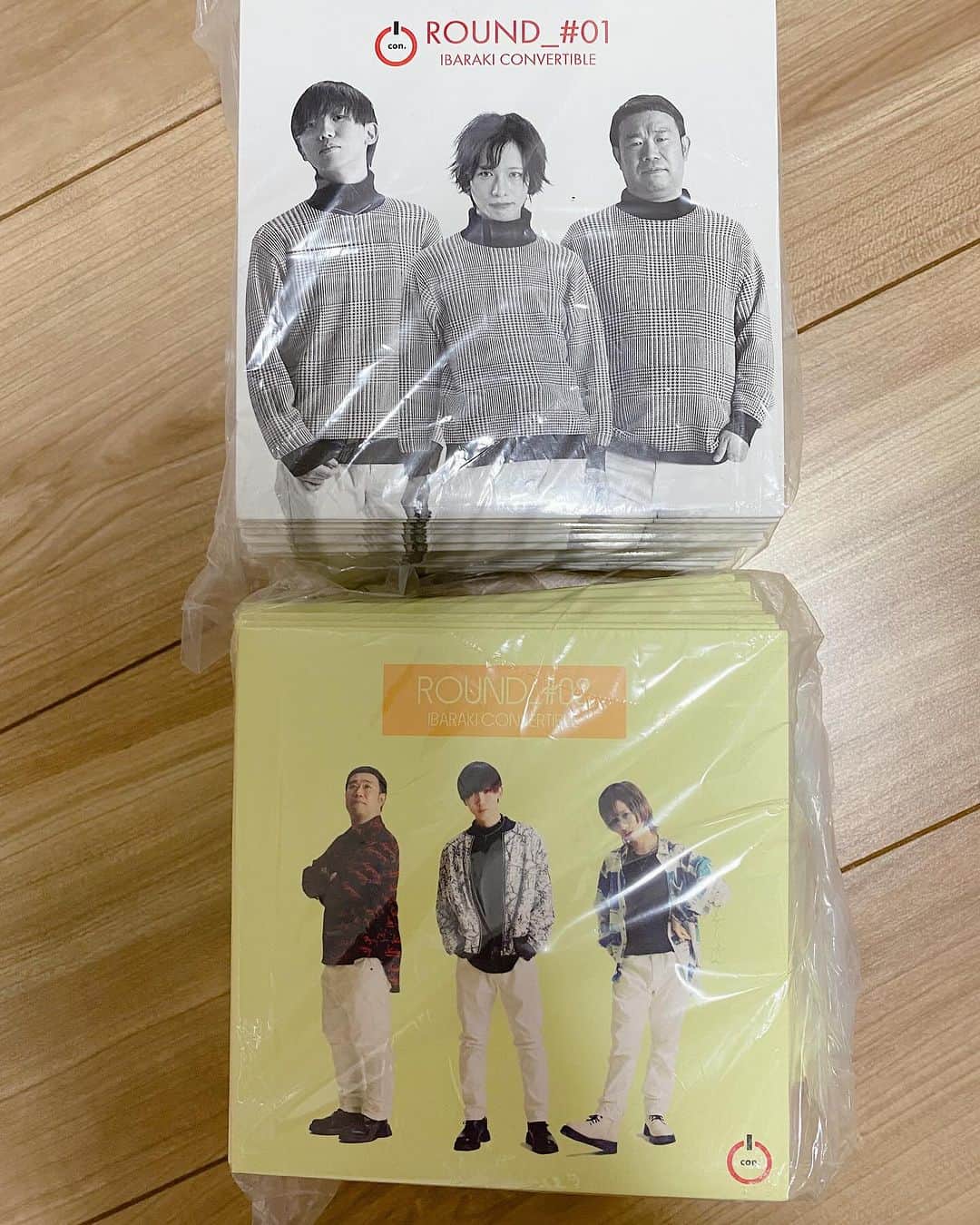 黒澤正徳のインスタグラム：「単独LIVEいよいよ明日です💋  キーホルダーもCDも発売します❤️  単独当日は バタバタしてるのと  地下で電波悪いので  返信返せないかもしれませんが 嫌いにならないで下さい❤️  返信きたら ラッキー✌️だと思って下さい🥰」
