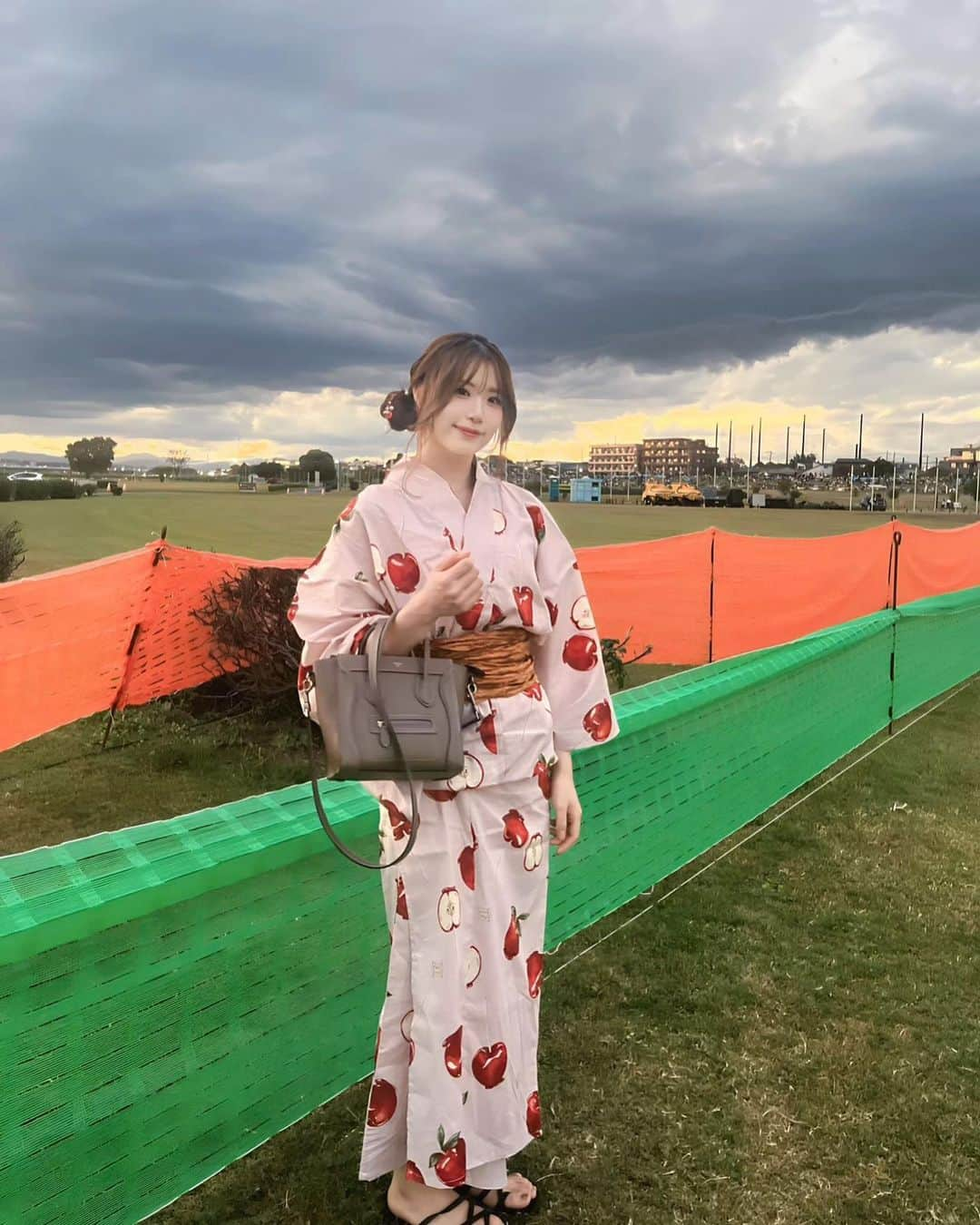 AKARIさんのインスタグラム写真 - (AKARIInstagram)「👘🍎」10月28日 21時58分 - akaringobass