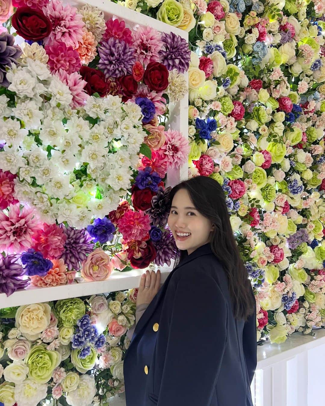 勝田梨乃さんのインスタグラム写真 - (勝田梨乃Instagram)「⁡ ⁡ 母と一緒にあしかがフラワーパークへ🪻 光の花の庭2023綺麗だった〜🤍 キャプションを入力…」10月28日 21時50分 - rino_katsuta