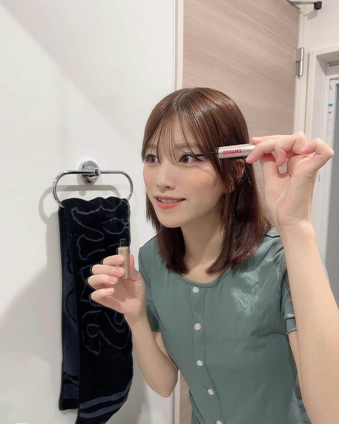 神崎紗衣さんのインスタグラム写真 - (神崎紗衣Instagram)「可愛い子みんな使ってて触発されたまつげ美容液😫使ってみた  伸びるスピードが早くてたちまちDEKAMEになれるんだってぇ😍❣️  2枚目の動画、途中で加工取れてまうけどまつ毛ぱちぱちだから見て(⌒▽⌒)  マツエク痒くなっちゃう体質の私もこれでマツエク級自まつげ目指せるかなぁ🫶🏻💕  #エマーキット #EMAKED #DEKAME #PR @mizuhashihojudo」10月28日 21時51分 - kanzaki_sae