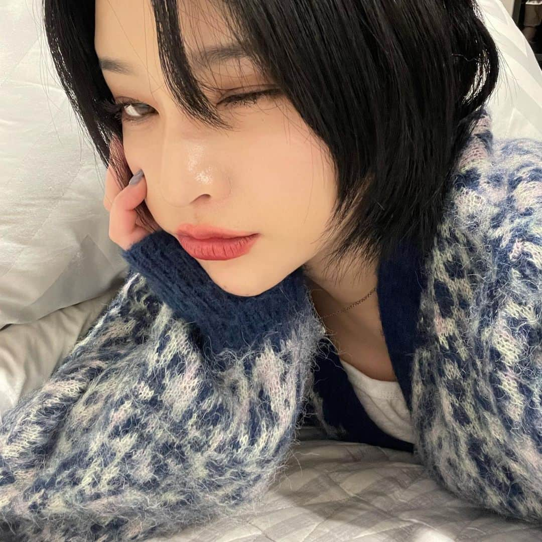 ジョンハさんのインスタグラム写真 - (ジョンハInstagram)「🧠💤」10月28日 22時01分 - 1993kg