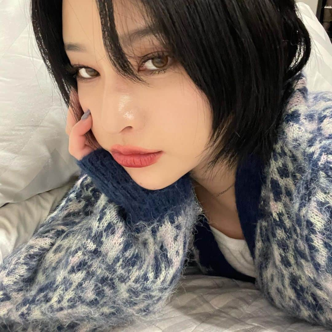 ジョンハさんのインスタグラム写真 - (ジョンハInstagram)「🧠💤」10月28日 22時01分 - 1993kg