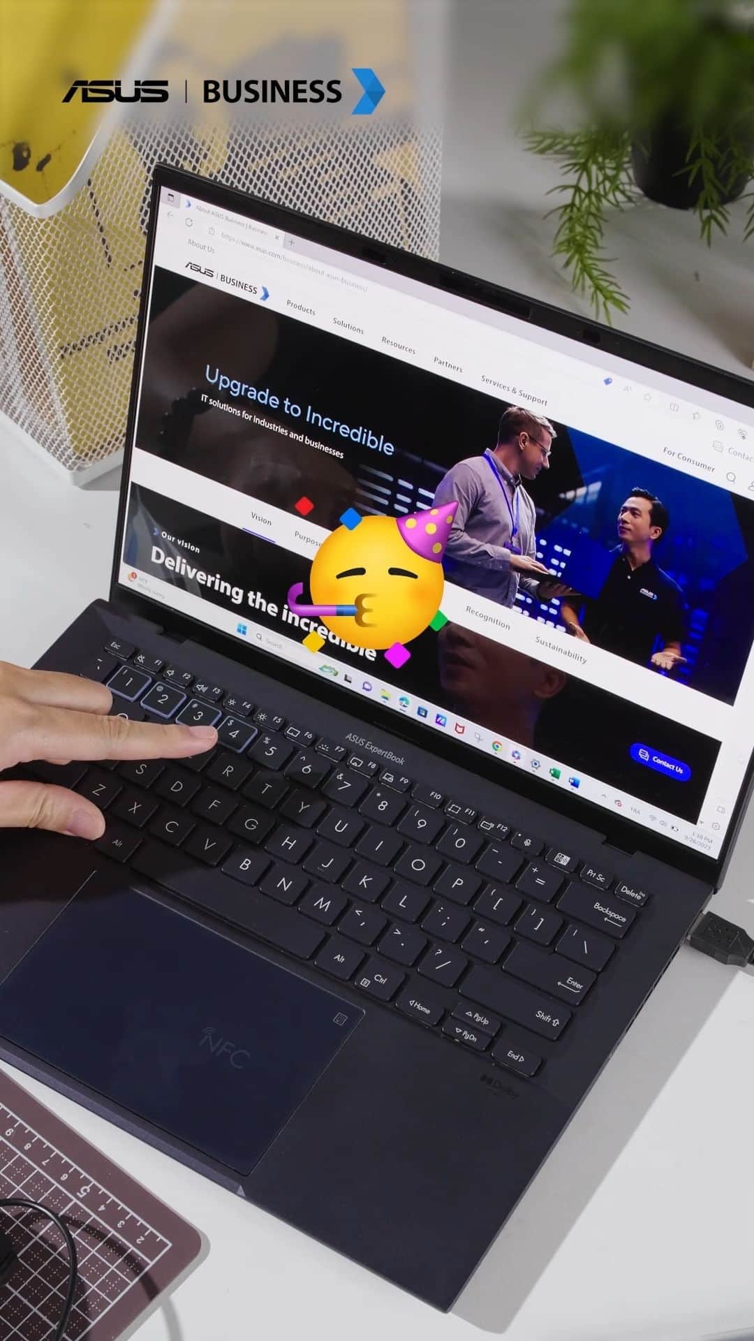 ASUSのインスタグラム：「Don’t ignore the little Windows key on your laptop – it’s super useful. Check it out!  Work smart with ASUS Business!   #ASUS #ASUSBusiness #UpgradeToIncredible #ExpertBook」