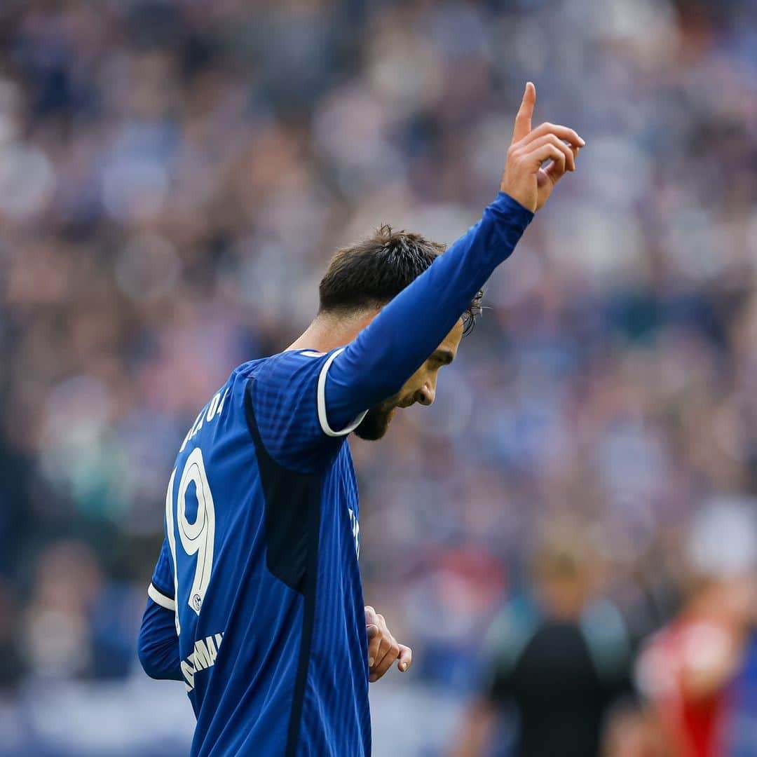 シャルケ04さんのインスタグラム写真 - (シャルケ04Instagram)「HEIMSIEG! . . #S04 #Schalke #Knappen #Königsblau #S04H96」10月28日 22時03分 - s04