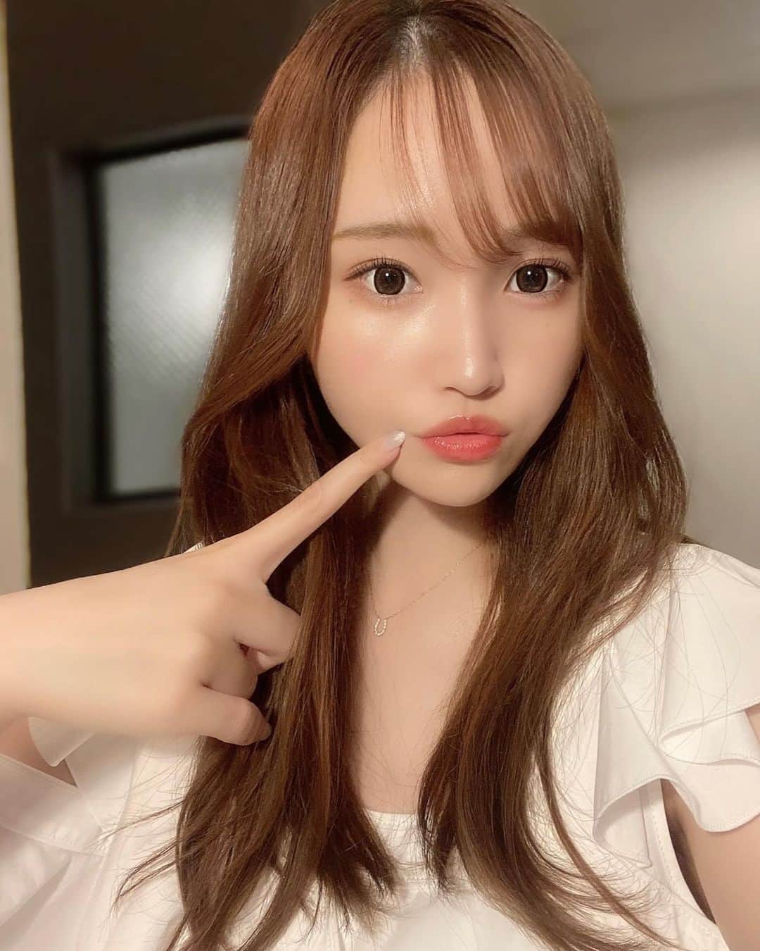 ぷーちゃんのインスタグラム：「🐶🍯 【お知らせ】  ファンクラブ(ミラージュ)でできることが増えました🤍  私服も購入できるようになりました🧸💕  ファンクラブ会員じゃなくても購入できます🙆‍♀️  まずは数枚アップしてみたよ👗💞 なくなる前にチェックしてみてね✔︎︎︎︎  #関西サロモ#関西サロンモデル #フリーモデル#関西フリーモデル」