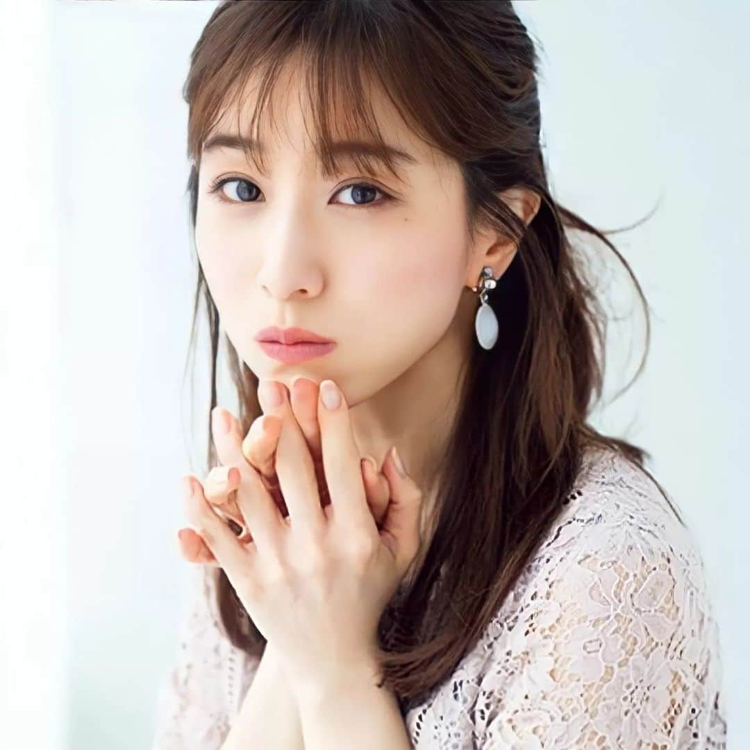 田中みな実のインスタグラム：「⬅️Tap Minami' photo  可愛い・素敵と思ったらフォローしてね！ If you like it, follow me💞 ⇒ @minami.tanaka_cheer  #田中みな実 #みなみん #エイミー #かわいい #あざとかわいい #アナウンサー #フリーアナ #美ボディ #みんなのみな実」
