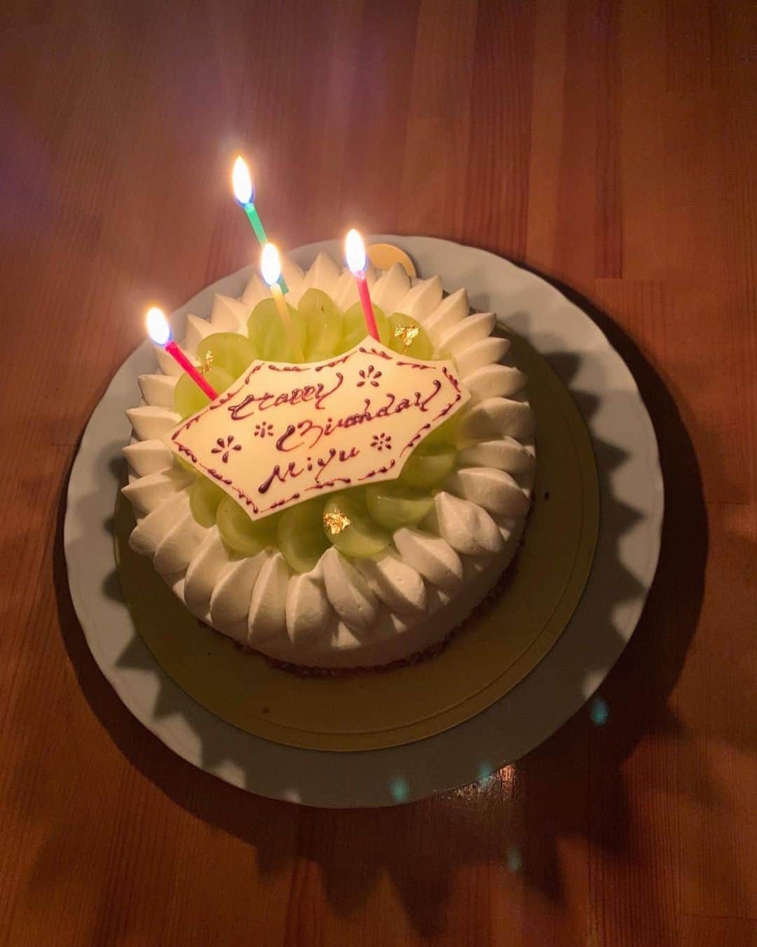 前坂美結さんのインスタグラム写真 - (前坂美結Instagram)「誕生日でした🎂💖　  . 皆さんいつもありがとうございます この場を借りて感謝の言葉🥰　  毎年毎年、楽しいを更新してる！ 31歳、もっと楽しくて素敵な1年にするぞ☺️  . 最近マスカットとブドウにはまってるという事で　 シャインマスカットのケーキ♡   #誕生日 #1028  #🎂」10月28日 22時27分 - miyumaesaka