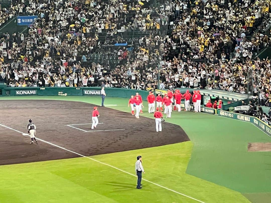 藤本冬香さんのインスタグラム写真 - (藤本冬香Instagram)「１０月１９日の思い出⚾️  #cs #ファイナルステージ #2戦目 #阪神 #甲子園球場」10月28日 22時28分 - fuyuka_43