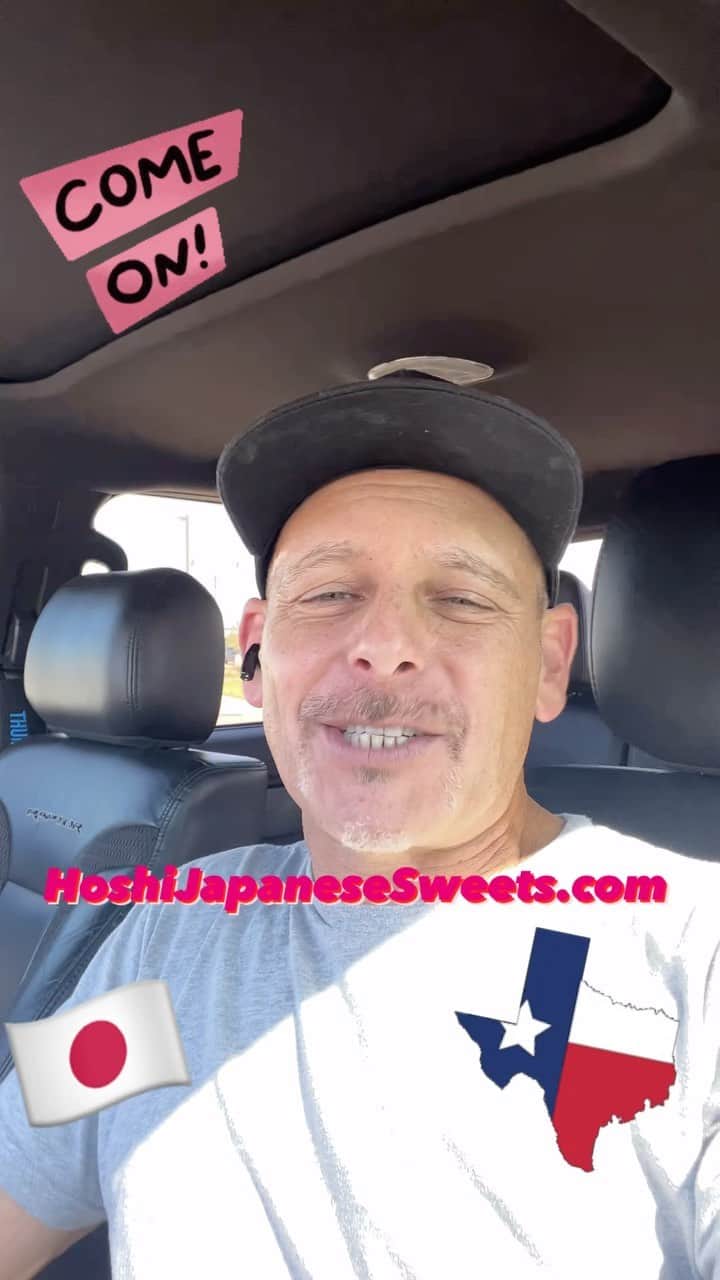 スティーブのインスタグラム：「Please support my new project. I promise you will love these delicious homemade Japanese snacks called Obanyaki. Now available for order at HoshiJapanesesweets.com and from November 1 at @mitsuwa_plano  ほしオリジナル大判焼き始まったよ　応援をよろしくお願いします」