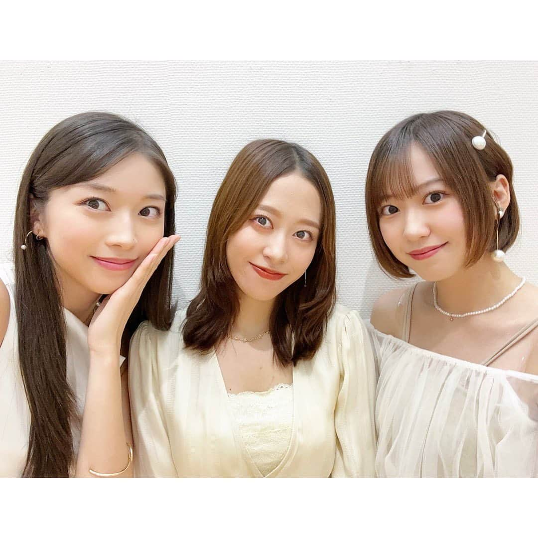 牧野真莉愛さんのインスタグラム写真 - (牧野真莉愛Instagram)「♡ ♡ モーニング娘｡'23 73rdシングル 『すっごいFEVER！/Wake-up Call～目覚めるとき～/Neverending Shine』 ✨発売記念 ＜チェキ・サイン・トーク会＞✨ 2023.10.28🎀大阪 🌈🌈🌈 とってもありがとうございました💕💕💕 ♡ ♡  #モーニング娘23 #小田さくら さん #野中美希 ちゃん #牧野真莉愛」10月28日 22時34分 - maria_makino.official