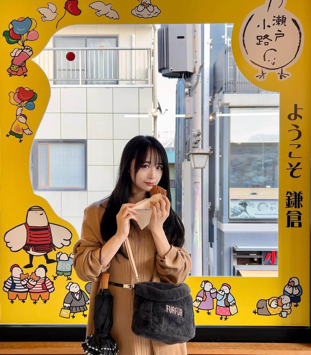 久保亜沙香さんのインスタグラム写真 - (久保亜沙香Instagram)「久々に鎌倉で食べ歩きした〜🐦 おひるごはんとかの代わりに色々食べ歩きするのが普通なのかもしれないけど、がっつりランチ食べてお茶までした後にしっかり食べまくり歩いたの面白い₍ᐢ- ̫-ᐢ₎ #鎌倉グルメ #鎌倉 #小町通り食べ歩き #豊島屋」10月28日 22時42分 - asaka_kubo