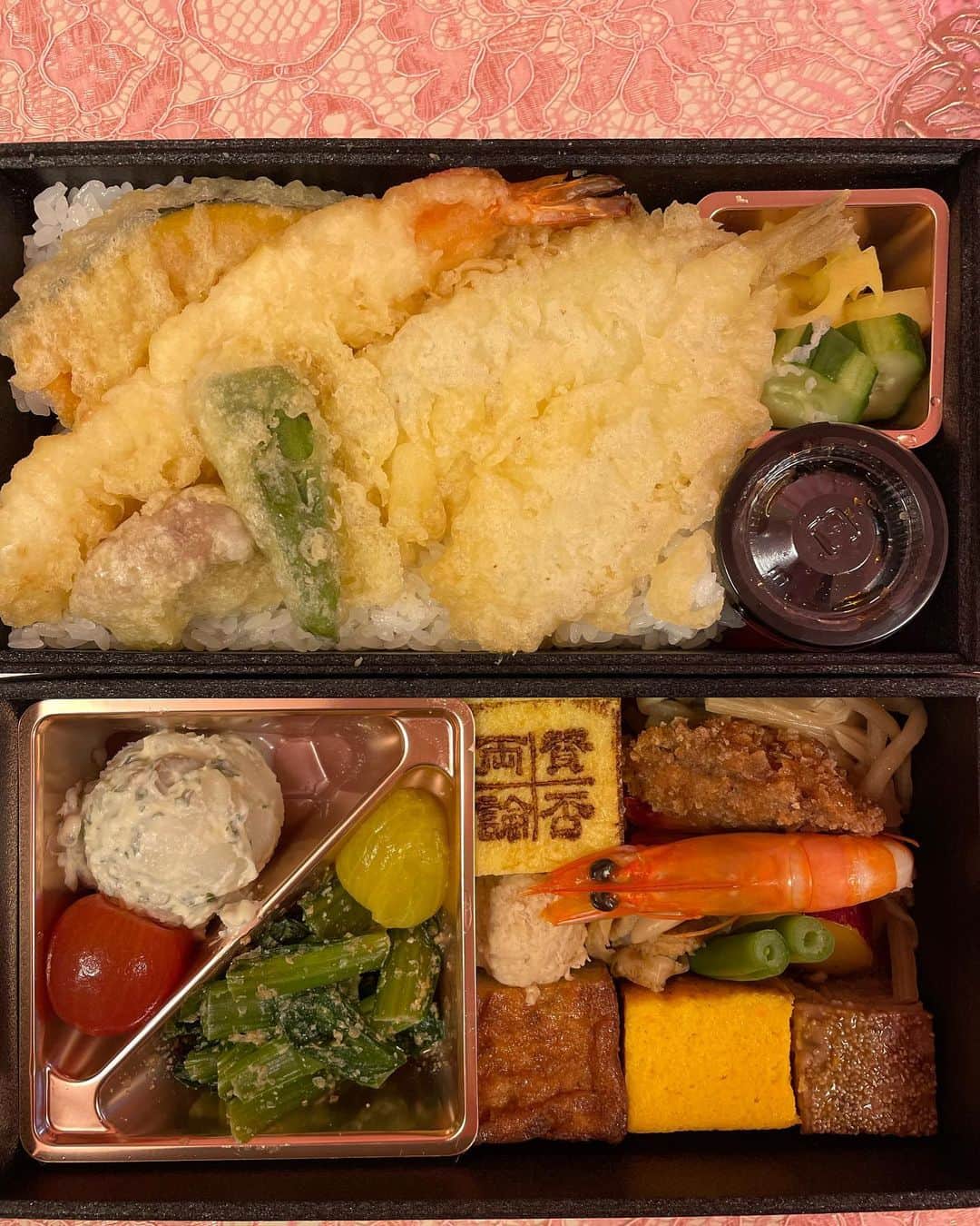 大林素子さんのインスタグラム写真 - (大林素子Instagram)「大好きな、笠原さんさんの 賛否両論さんのお弁当 もう、最高で、明日からまた 頑張ります。私のとっておきの 差し入れなのですっ」10月28日 22時40分 - m.oobayashi