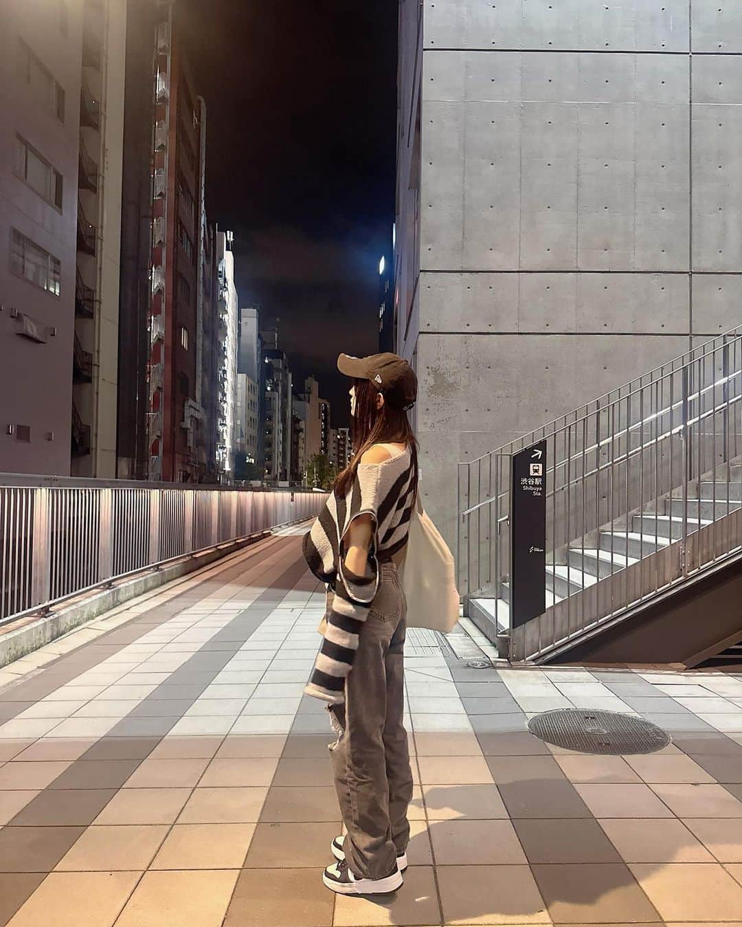 黒嵜菜々子さんのインスタグラム写真 - (黒嵜菜々子Instagram)「このお洋服かわちい。」10月28日 22時45分 - kurosaki0516