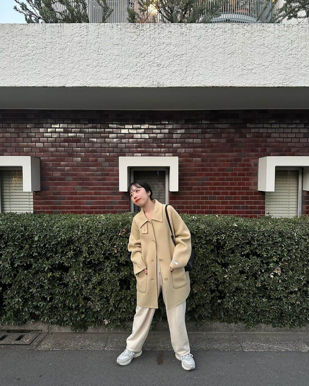 kannnaのインスタグラム：「バターコート🧈♡ 店頭コーデ！このコートも今日人気やった✌🏻 沢山メンションとかありがとうございます😭♡ (まだ全然見れてなくてゆっくり返させてくださいい☺️🙏🏻)」