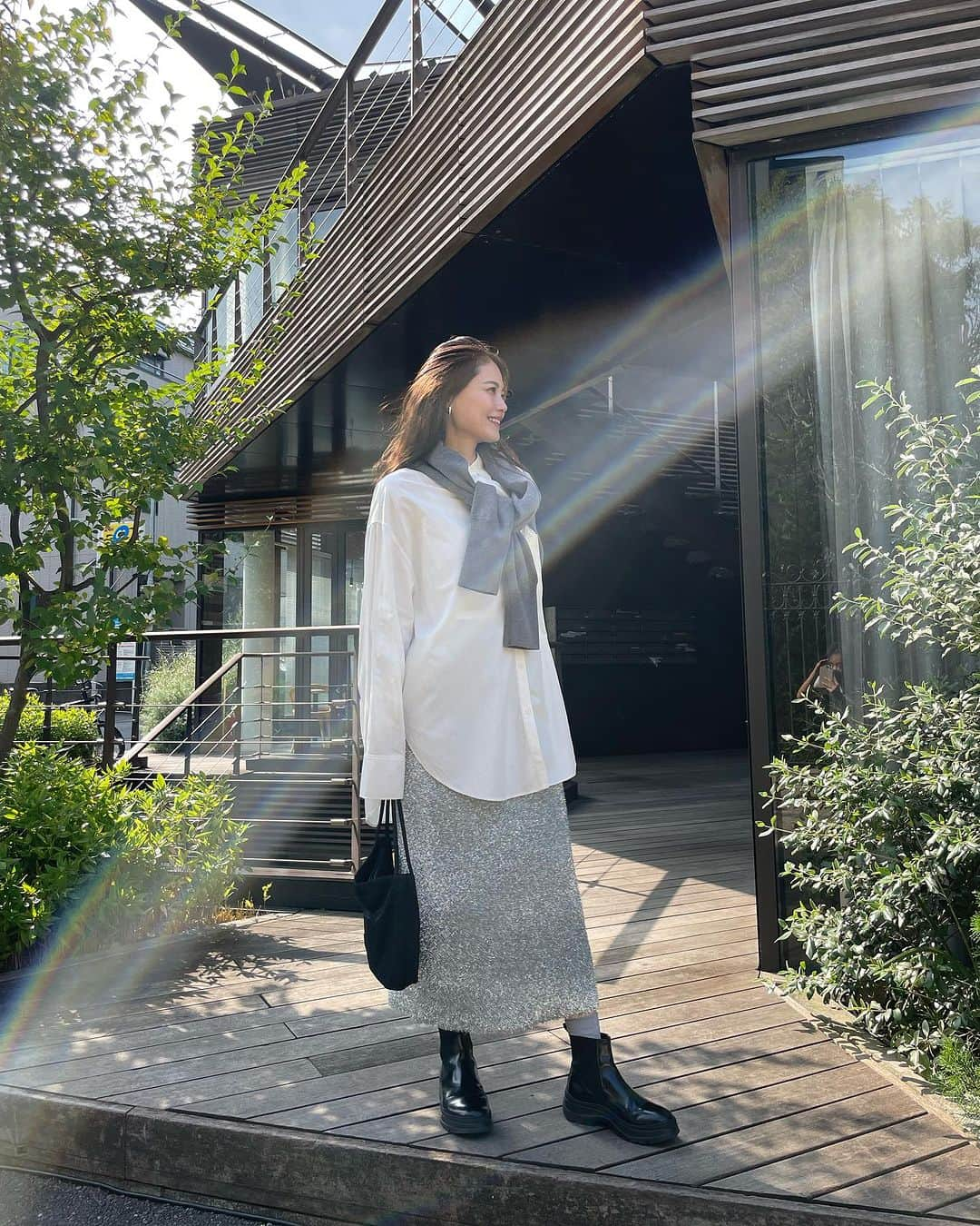 chinatsu614さんのインスタグラム写真 - (chinatsu614Instagram)「nae. POP UP Tokyo☺︎ #ootd #nae #venit #pellicosunny #pradabag  ・ ・ ・  笑顔で帰られるお客様を見て私も幸せ❤︎  明日が最終日。 気になられてる方は遊びに来てね☺︎  朝撮ってもらった写真。 何か良いことありそうな光❤︎」10月28日 22時45分 - chinatsu614