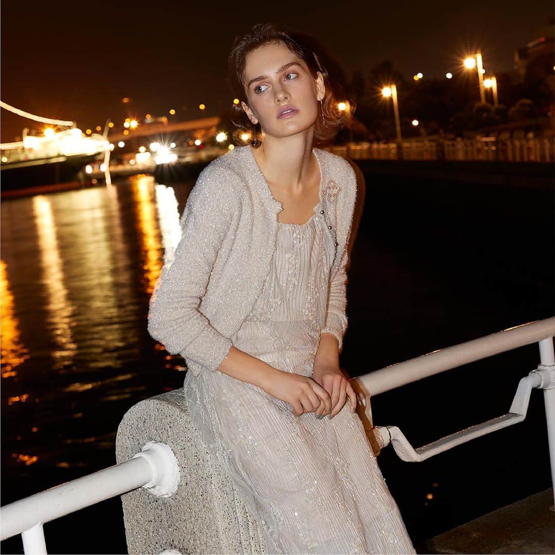 のインスタグラム：「【CATALOG】 ⁡ 2023 WINTER COLLECTION ⁡ cardigan ¥15,400 camisole ¥12,100 skirt ¥23,100 ◆全て12月中旬発売予定 ⁡ プロフィールのリンクより 最新のデジタルカタログをご覧頂けます。 ⁡ ⁡ #CELFORDAW23 #celford #セルフォード」