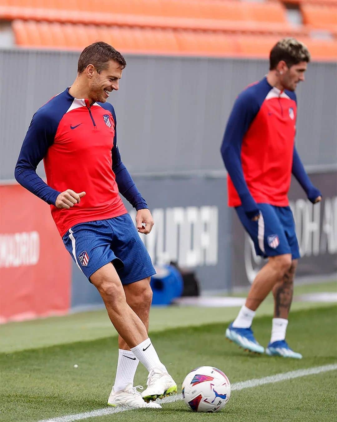 アトレティコ・マドリードのインスタグラム：「💪 ¡Última sesión de entrenamiento antes de recibir al Alavés!」