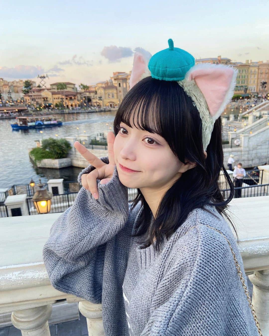 桜木ことのインスタグラム：「🚢🩶 ⁡ 夜のショーも見れて満喫🫧 次はランドかな〜？ ⁡ #Disneysea #ディズニーシー」