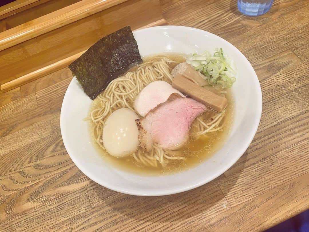 ボールドウィン零さんのインスタグラム写真 - (ボールドウィン零Instagram)「ラーメン🍜  インスタに載せる写真無くなってきたので以前食べて美味しかったラーメン♡  #ラーメン #鳥チャーシュー」10月28日 23時06分 - ariga_rei