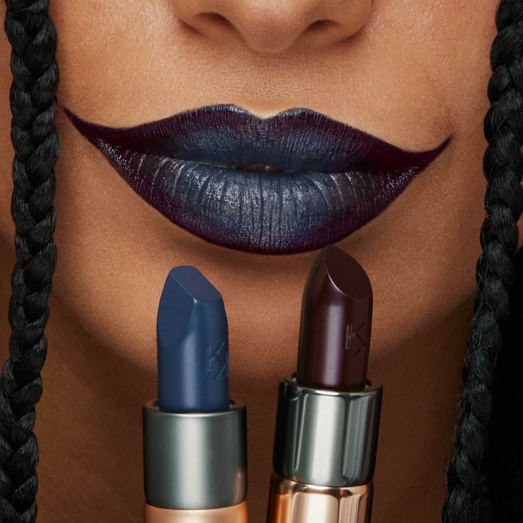 KIKO MILANOのインスタグラム：「A spine-chilling lip combo! 👻 Recreate it using our Gossamer Emotion Creamy Lipstick in Black Grapes & Velvet Passion Matte Lipstick in Slate Grey hauntingly beautiful effect! 🫦 #KIKOHalloween」