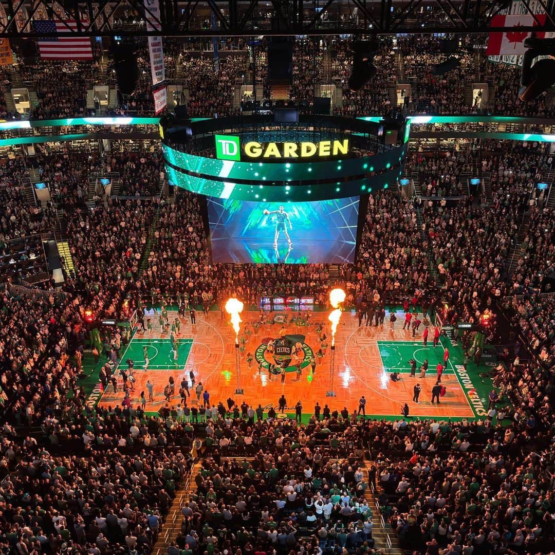 ボストン・セルティックスのインスタグラム：「nothing like a parquet W ☘️」