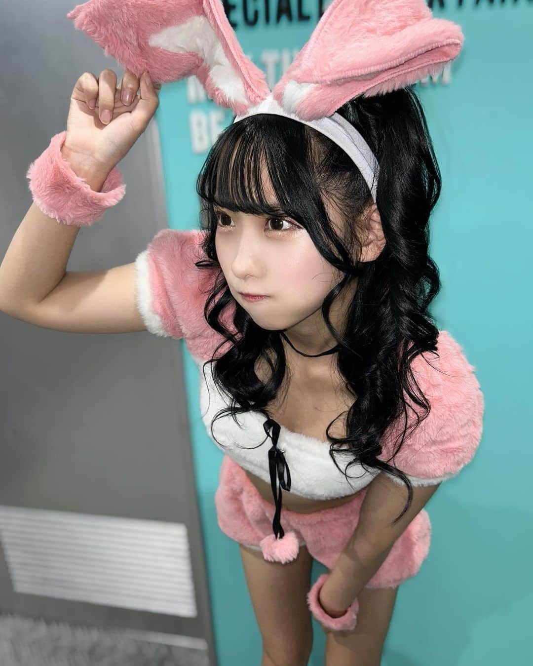 こはるのインスタグラム：「🐰  #ハロウィン #ハロウィンコスプレ #halloween #halloweencostume」