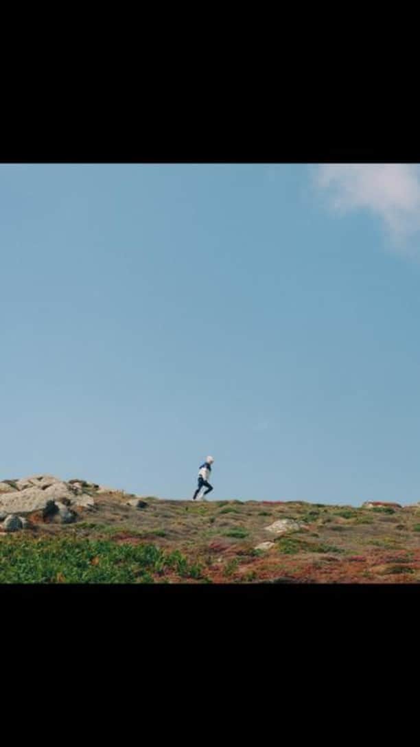 Chloéのインスタグラム：「@boy.ewald embarks on a bucolic hike in the French wilderness wearing the exclusive Nama sneaker, Jasper mask sunglasses and ready-to-wear from the Chloé Mountain capsule collection – a moment captured by @nadia.szy.  #ChloeMountain」
