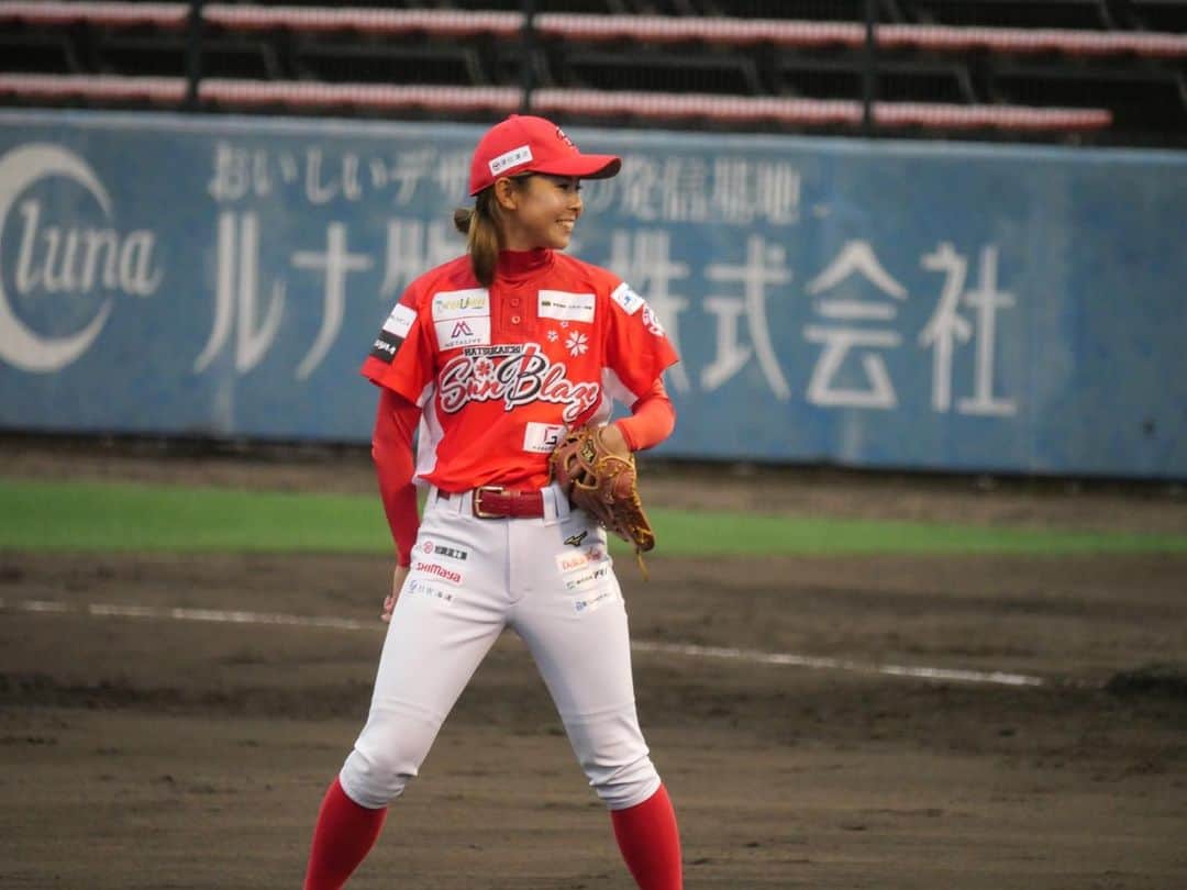 磯崎由加里のインスタグラム：「明日はルビーリーグ最終戦⚾️ 笑顔で終われるように頑張ります🔥  #はつかいちサンブレイズ  #野球 #女子野球  #最終戦」