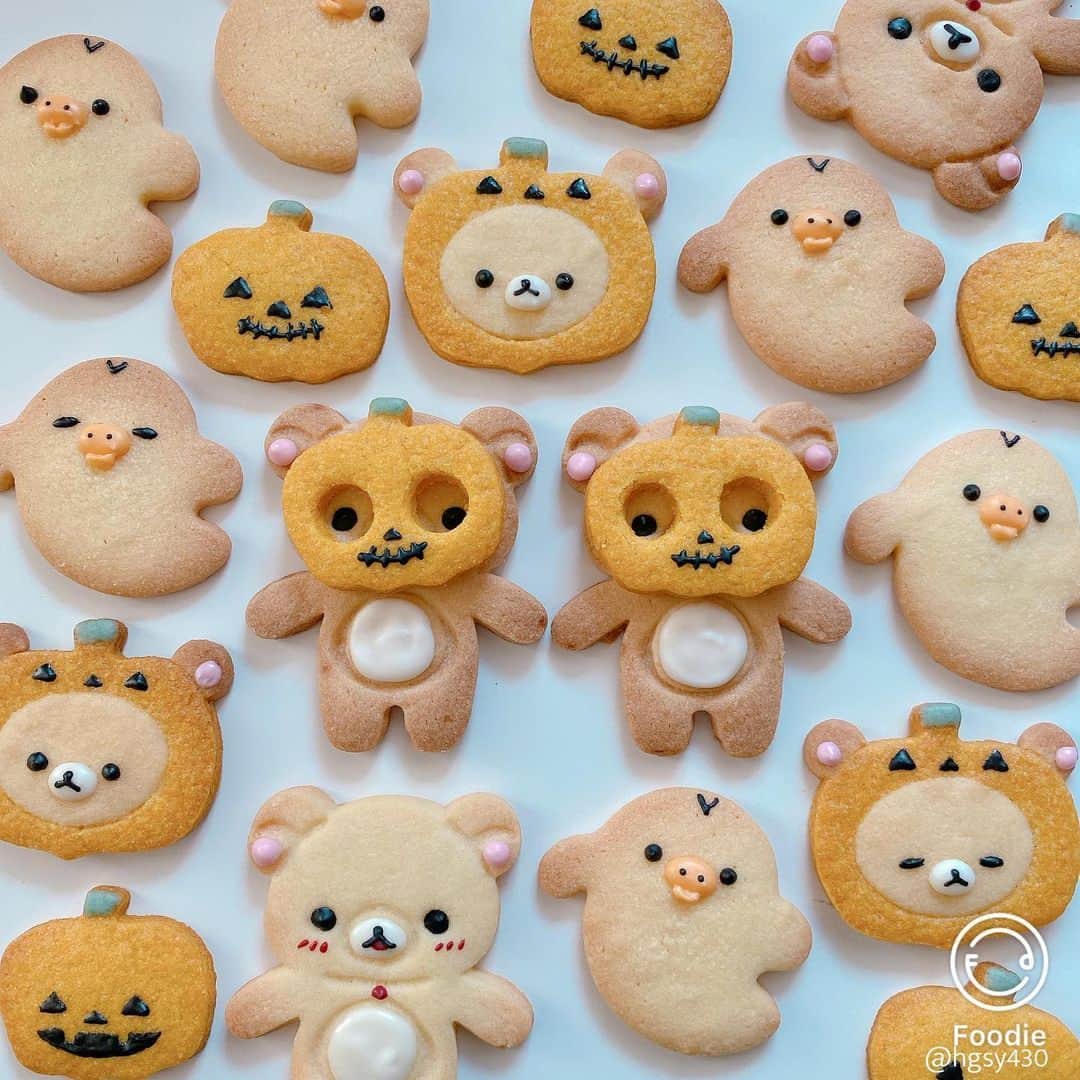 Rilakkuma US（リラックマ）のインスタグラム：「Halloween is soon! 🎃 @hgsy430 's Rilakkuma Halloween cookies are the perfect treat for a spook-filled party. 🍪🍬 What are your plans for Halloween?  #rilakkumaus #rilakkuma #sanx #sanxoriginal #kawaii #plush #plushies #リラックマ #サンエックス #halloween #bakery #cookies」